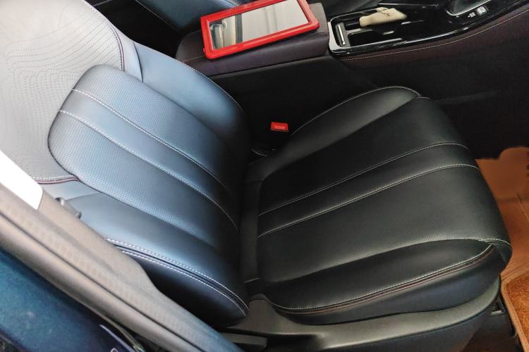 Used GAC Trumpchi M6 2023 PRO 270T DCT Luxury Edition Right Front Seat