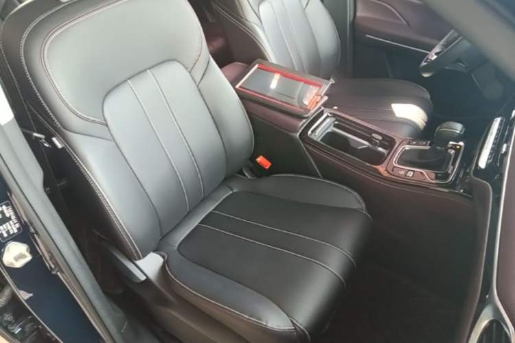 Used GAC Trumpchi M6 2023 PRO 270T DCT Luxury Edition Right Front Seat