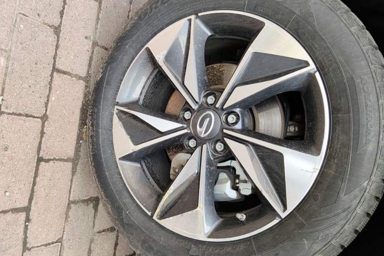 Used GAC Trumpchi M6 2023 PRO 270T DCT Luxury Edition Right Front Wheel Hub
