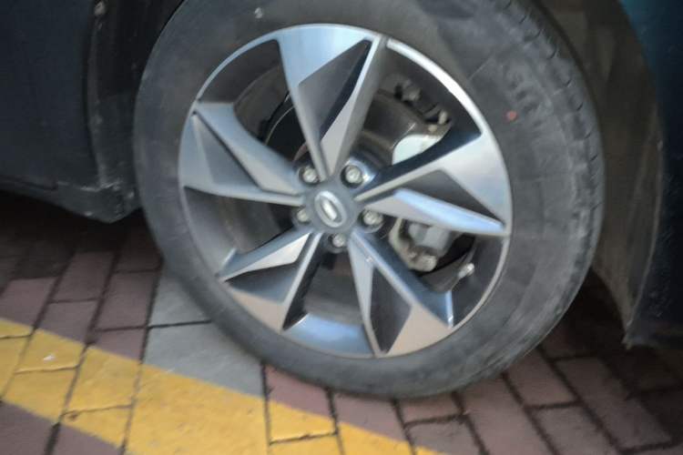 Used GAC Trumpchi M6 2023 PRO 270T DCT Luxury Edition Right Front Wheel Hub