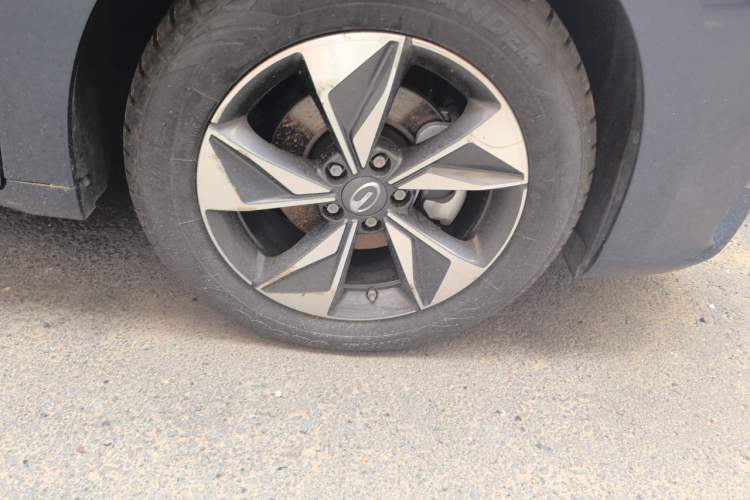 Used GAC Trumpchi M6 2023 PRO 270T DCT Luxury Edition Right Front Wheel Hub