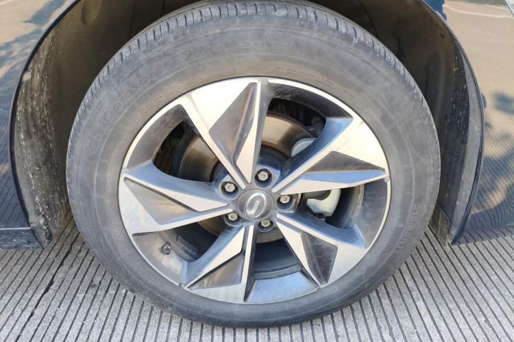 Used GAC Trumpchi M6 2023 PRO 270T DCT Luxury Edition Right Front Wheel Hub