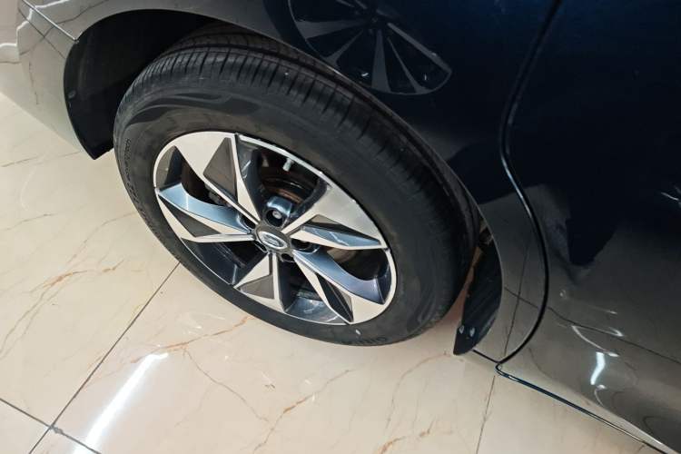 Used GAC Trumpchi M6 2023 PRO 270T DCT Luxury Edition Right Rear Wheel Hub