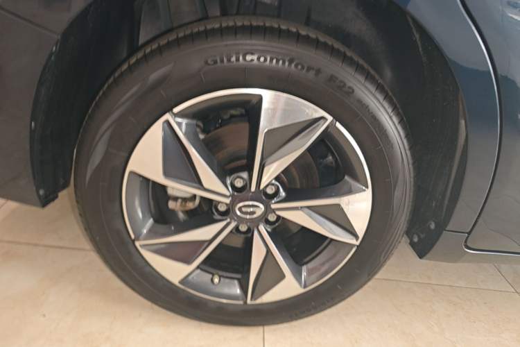 Used GAC Trumpchi M6 2023 PRO 270T DCT Luxury Edition Right Rear Wheel Hub