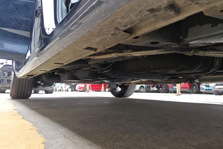 Used GAC Trumpchi M6 2023 PRO 270T DCT Luxury Edition Right Side Sill