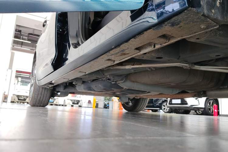 Used GAC Trumpchi M6 2023 PRO 270T DCT Luxury Edition Right Side Sill