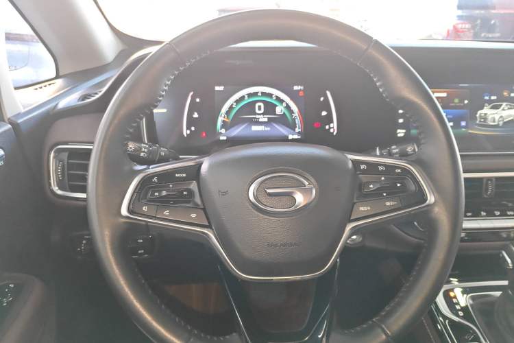 Used GAC Trumpchi M6 2023 PRO 270T DCT Luxury Edition Steering Wheel