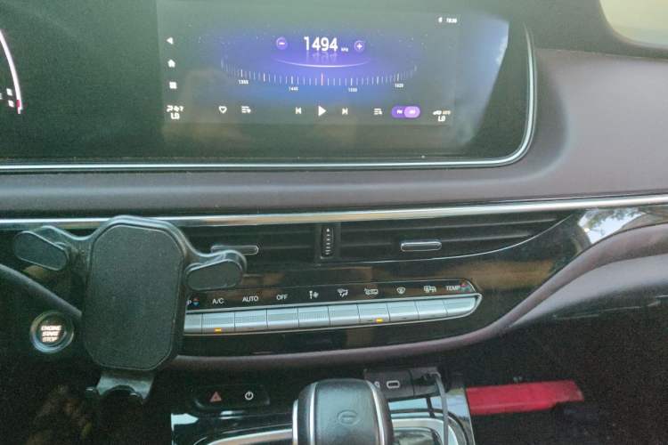 Used GAC Trumpchi M6 2023 PRO 270T DCT Luxury Edition Audio And AC Panel