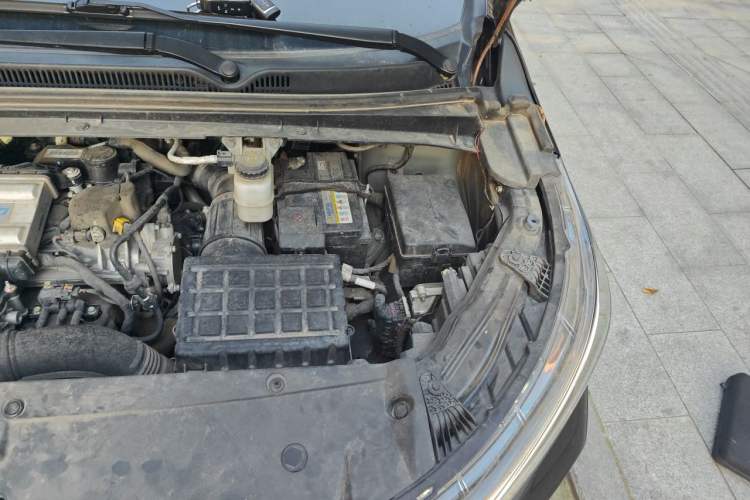 Used GAC Trumpchi M6 2023 PRO 270T DCT Luxury Edition Engine Bay Left