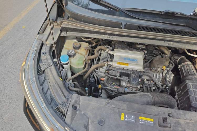 Used GAC Trumpchi M6 2023 PRO 270T DCT Luxury Edition Engine Bay Right