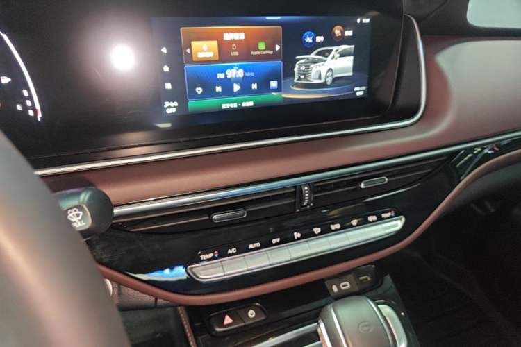 Used GAC Trumpchi M6 2023 PRO 270T DCT Luxury Edition Audio And AC Panel