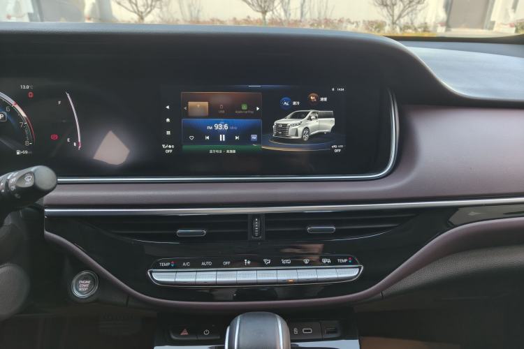 Used GAC Trumpchi M6 2023 PRO 270T DCT Luxury Edition Audio And AC Panel
