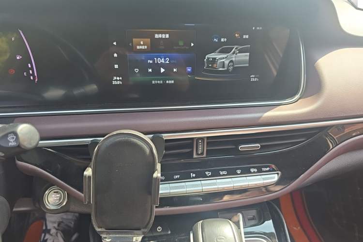 Used GAC Trumpchi M6 2023 PRO 270T DCT Luxury Edition Audio And AC Panel