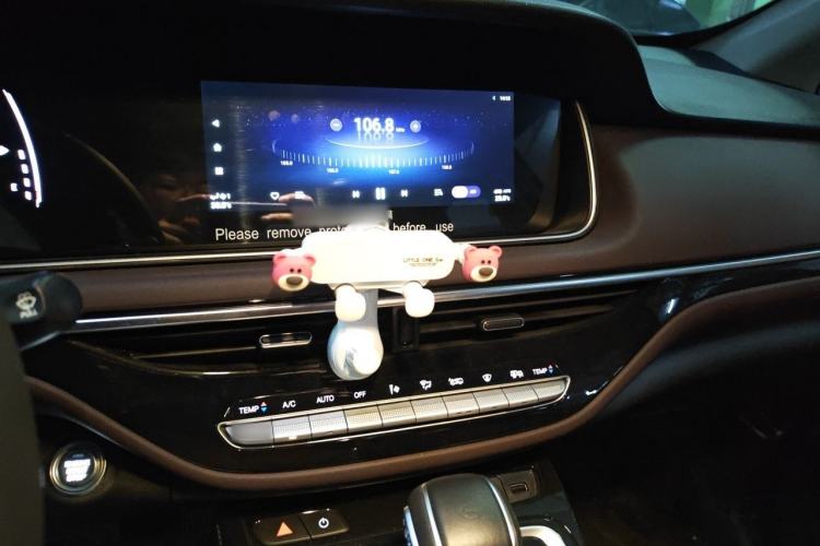 Used GAC Trumpchi M6 2023 PRO 270T DCT Luxury Edition Audio And AC Panel