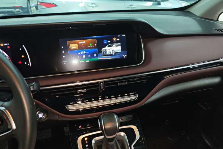 Used GAC Trumpchi M6 2023 PRO 270T DCT Luxury Edition Audio And AC Panel
