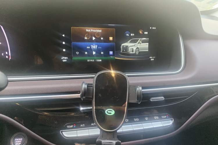 Used GAC Trumpchi M6 2023 PRO 270T DCT Luxury Edition Audio And AC Panel