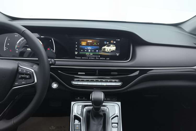 Used GAC Trumpchi M6 2023 PRO 270T DCT Luxury Edition Audio And AC Panel