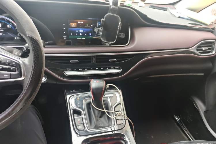 Used GAC Trumpchi M6 2023 PRO 270T DCT Luxury Edition Audio And AC Panel