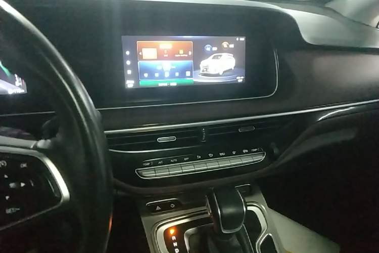 Used GAC Trumpchi M6 2023 PRO 270T DCT Luxury Edition Audio And AC Panel