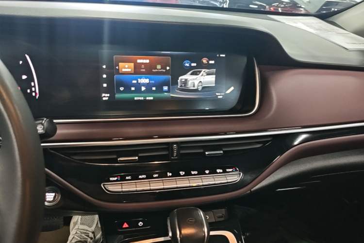 Used GAC Trumpchi M6 2023 PRO 270T DCT Luxury Edition Audio And AC Panel