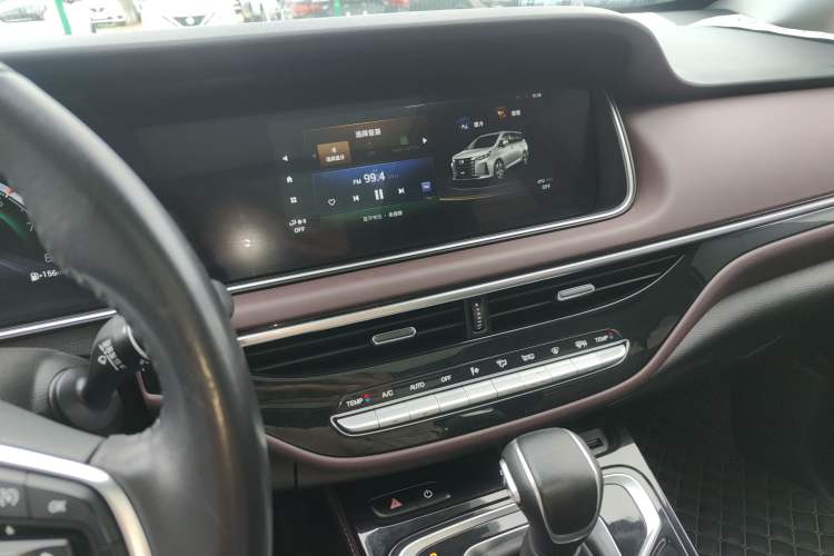 Used GAC Trumpchi M6 2023 PRO 270T DCT Luxury Edition Audio And AC Panel
