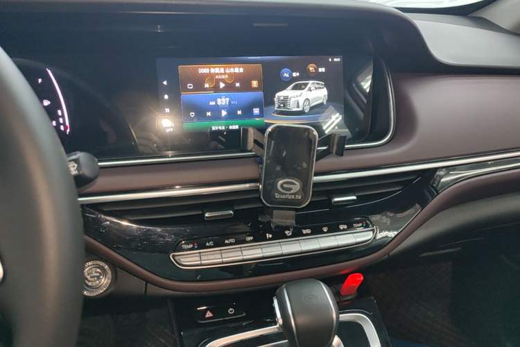 Used GAC Trumpchi M6 2023 PRO 270T DCT Luxury Edition Audio And AC Panel