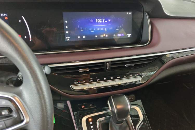 Used GAC Trumpchi M6 2023 PRO 270T DCT Elite Edition Audio And AC Panel