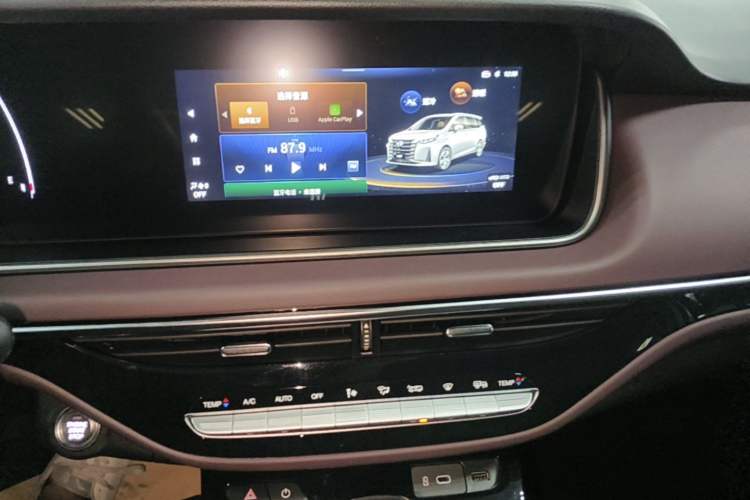 Used GAC Trumpchi M6 2023 PRO 270T DCT Luxury Edition Audio And AC Panel