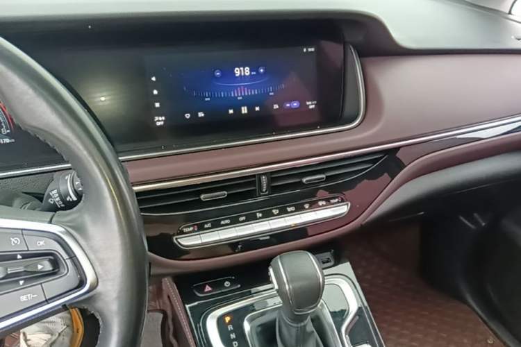 Used GAC Trumpchi M6 2023 PRO 270T DCT Luxury Edition Audio And AC Panel
