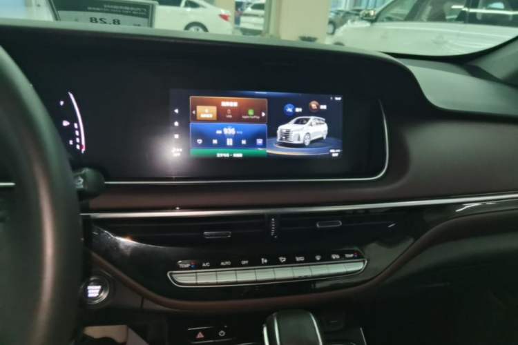 Used GAC Trumpchi M6 2023 PRO 270T DCT Luxury Edition Audio And AC Panel
