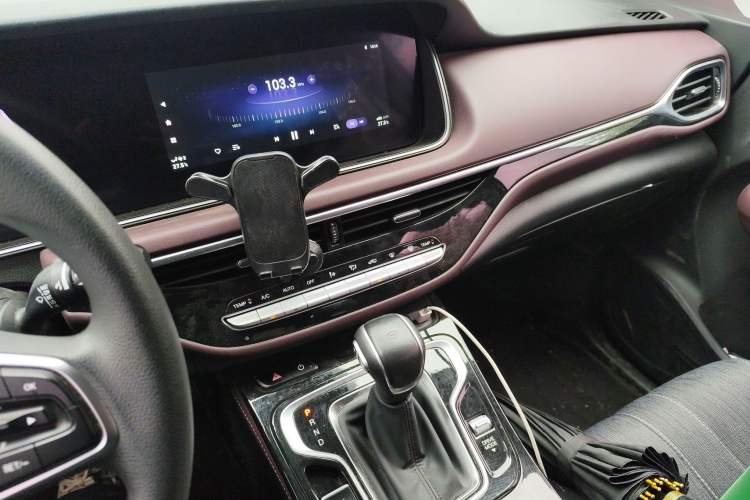 Used GAC Trumpchi M6 2023 PRO 270T DCT Elite Edition Audio And AC Panel