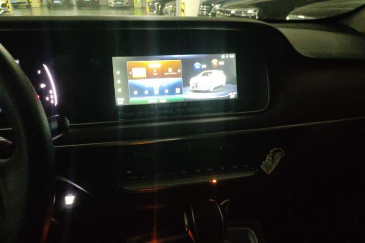 Used GAC Trumpchi M6 2023 PRO 270T DCT Luxury Edition Audio And AC Panel