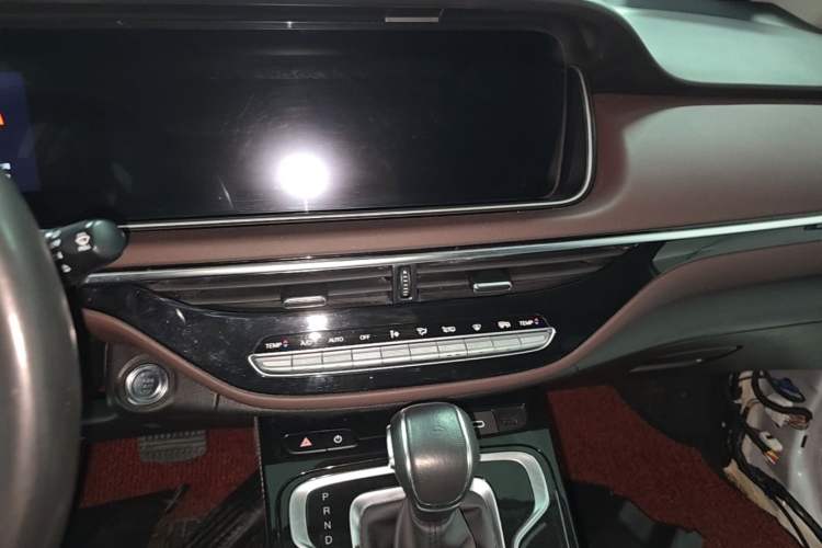 Used GAC Trumpchi M6 2023 PRO 270T DCT Luxury Edition Audio And AC Panel