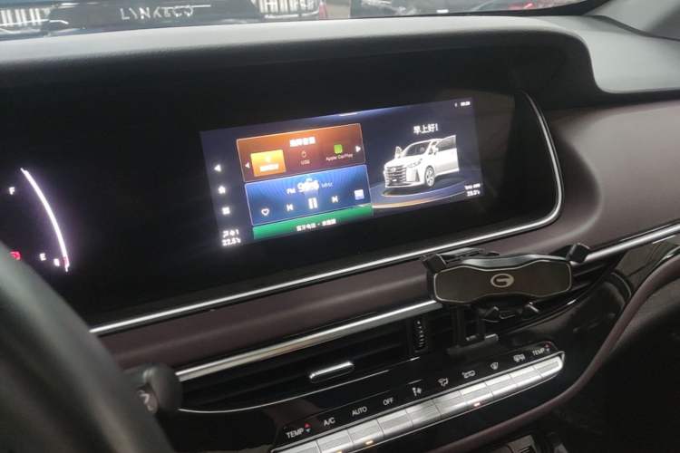 Used GAC Trumpchi M6 2023 PRO 270T DCT Luxury Edition Audio And AC Panel