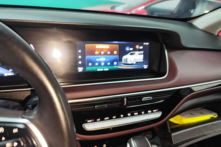 Used GAC Trumpchi M6 2023 PRO 270T DCT Luxury Edition Audio And AC Panel