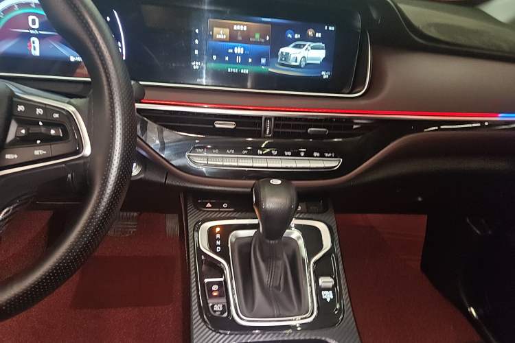 Used GAC Trumpchi M6 2023 PRO 270T DCT Luxury Edition Audio And AC Panel