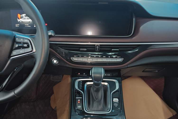 Used GAC Trumpchi M6 2023 PRO 270T DCT Luxury Edition Audio And AC Panel