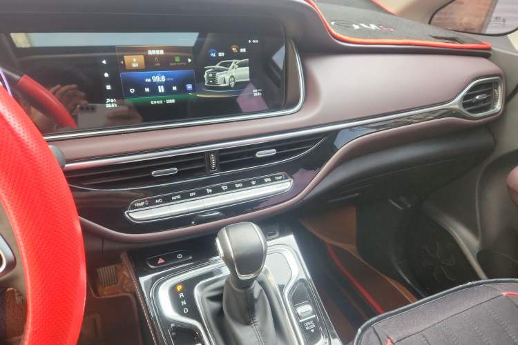 Used GAC Trumpchi M6 2023 PRO 270T DCT Luxury Edition Audio And AC Panel
