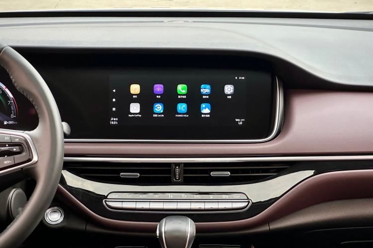 Used GAC Trumpchi M6 2023 PRO 270T DCT Luxury Edition Audio And AC Panel