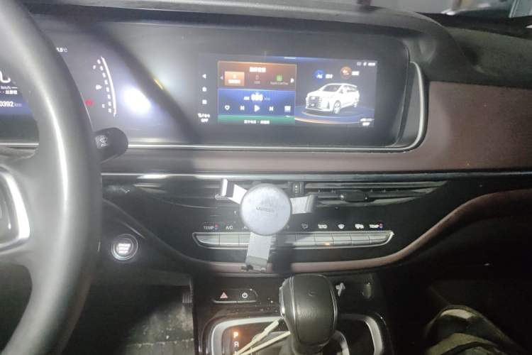 Used GAC Trumpchi M6 2023 PRO 270T DCT Luxury Edition Audio And AC Panel
