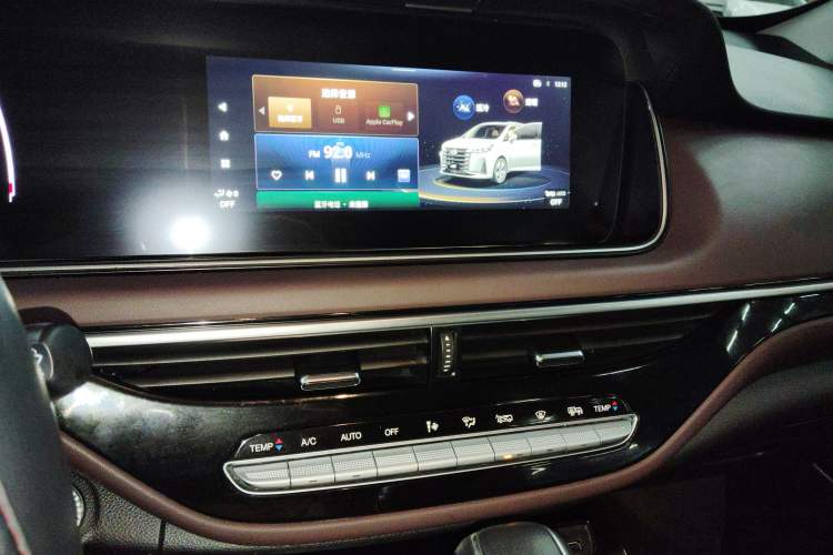 Used GAC Trumpchi M6 2023 PRO 270T DCT Luxury Edition Audio And AC Panel