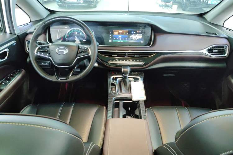 Used GAC Trumpchi M6 2023 PRO 270T DCT Luxury Edition Center Console