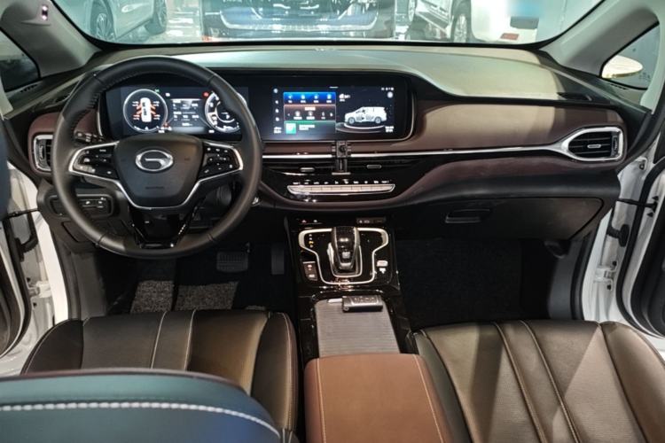 Used GAC Trumpchi M6 2023 PRO 270T DCT Prestige Edition Center Console