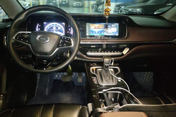 Used GAC Trumpchi M6 2023 PRO 270T DCT Luxury Edition Center Console