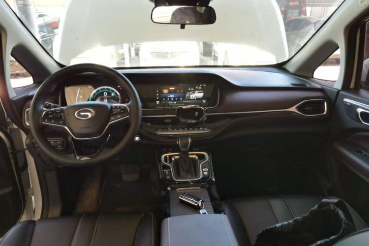 Used GAC Trumpchi M6 2023 PRO 270T DCT Luxury Edition Center Console