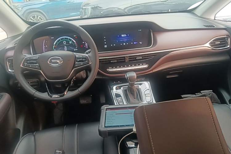 Used GAC Trumpchi M6 2023 PRO 270T DCT Luxury Edition Center Console