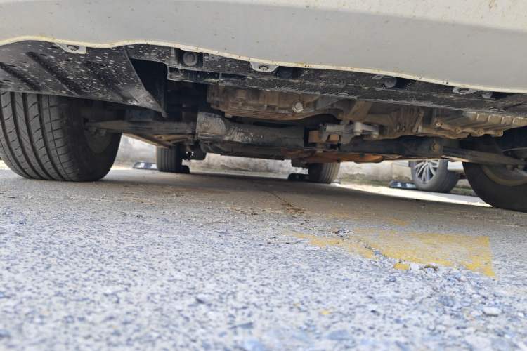 Used GAC Trumpchi M6 2023 PRO 270T DCT Elite Edition Chassis Front Right