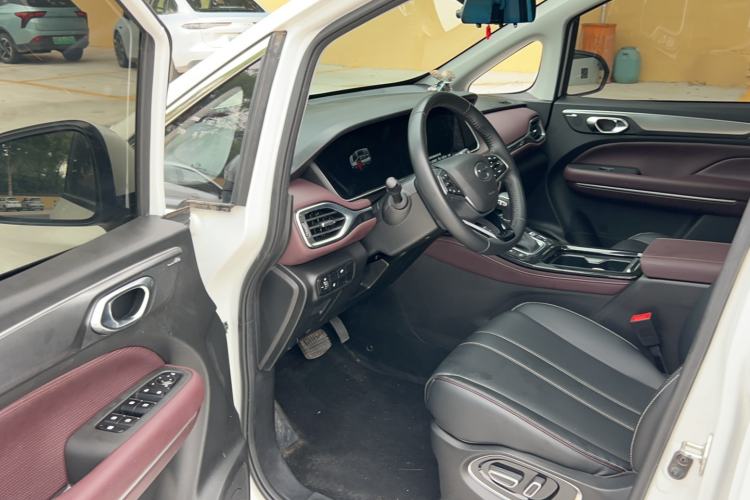 Used GAC Trumpchi M6 2023 PRO 270T DCT Luxury Edition Driver Seat