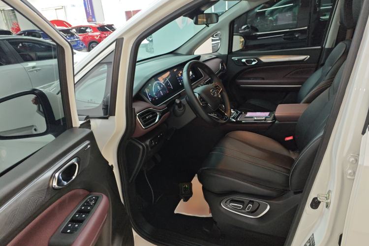 Used GAC Trumpchi M6 2023 PRO 270T DCT Luxury Edition Driver Seat