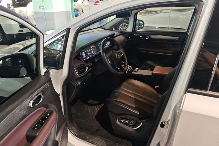 Used GAC Trumpchi M6 2023 PRO 270T DCT Prestige Edition Driver Seat